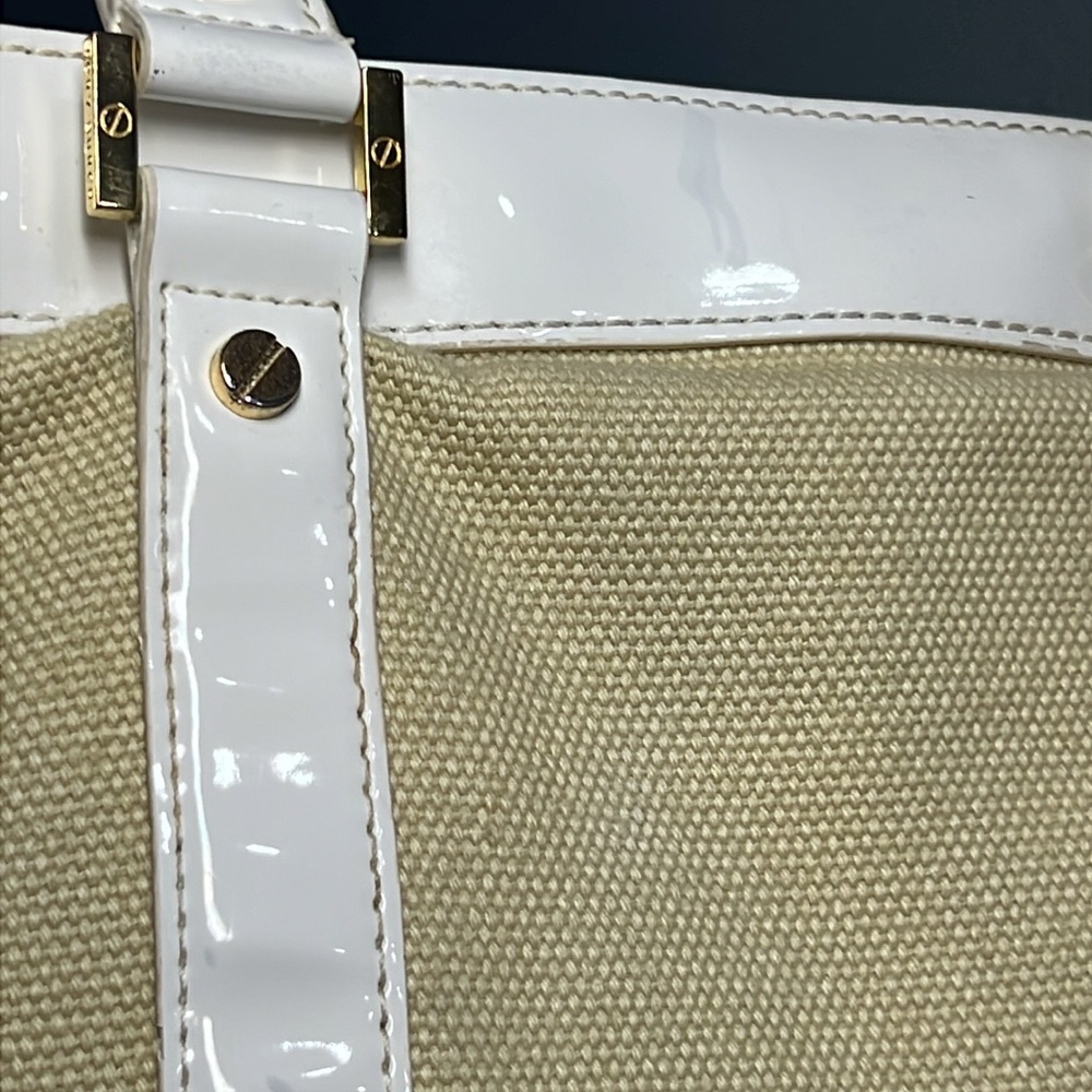 Tory Burch Tan and White Tote Bag - Picture 15 of 16